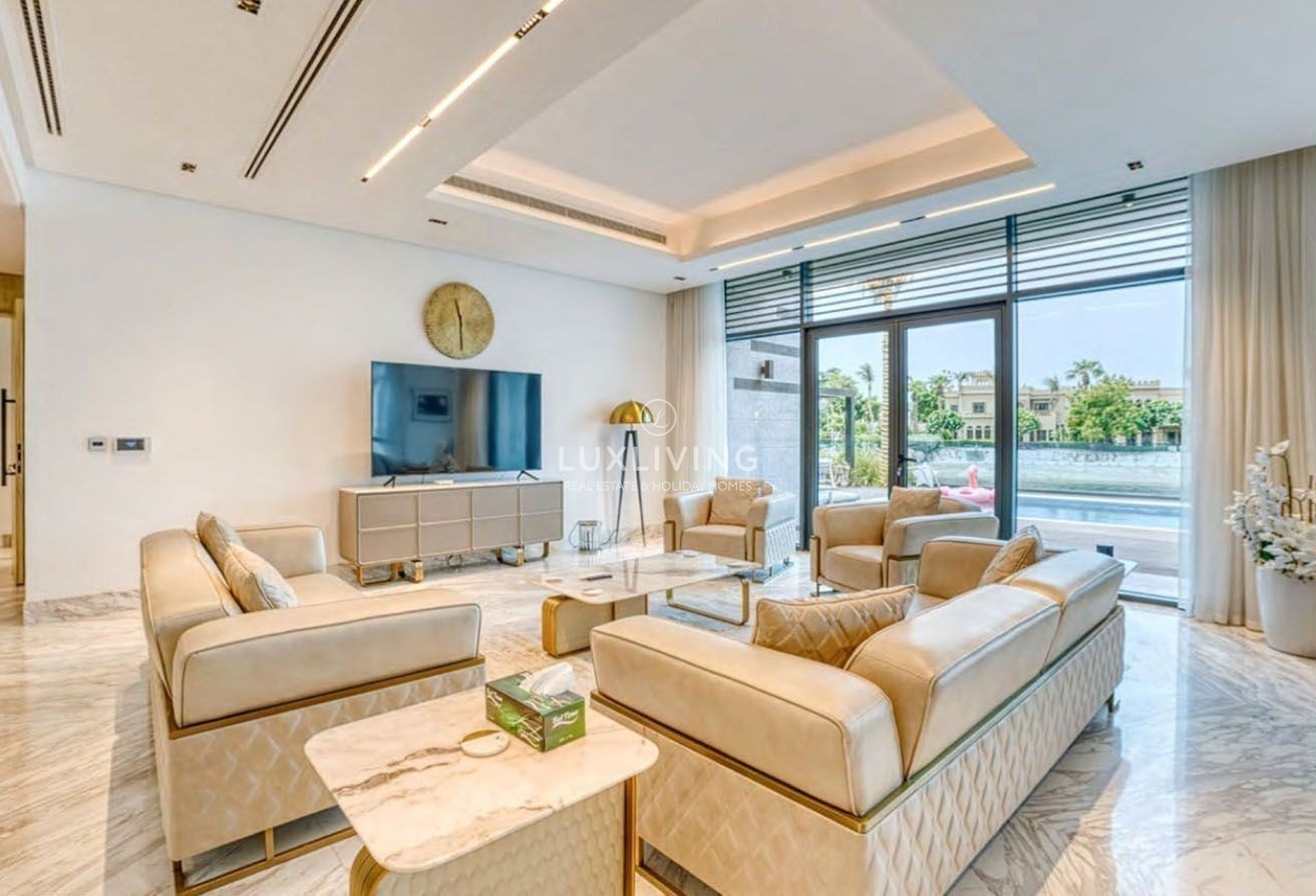 Signature Villas Frond G Image