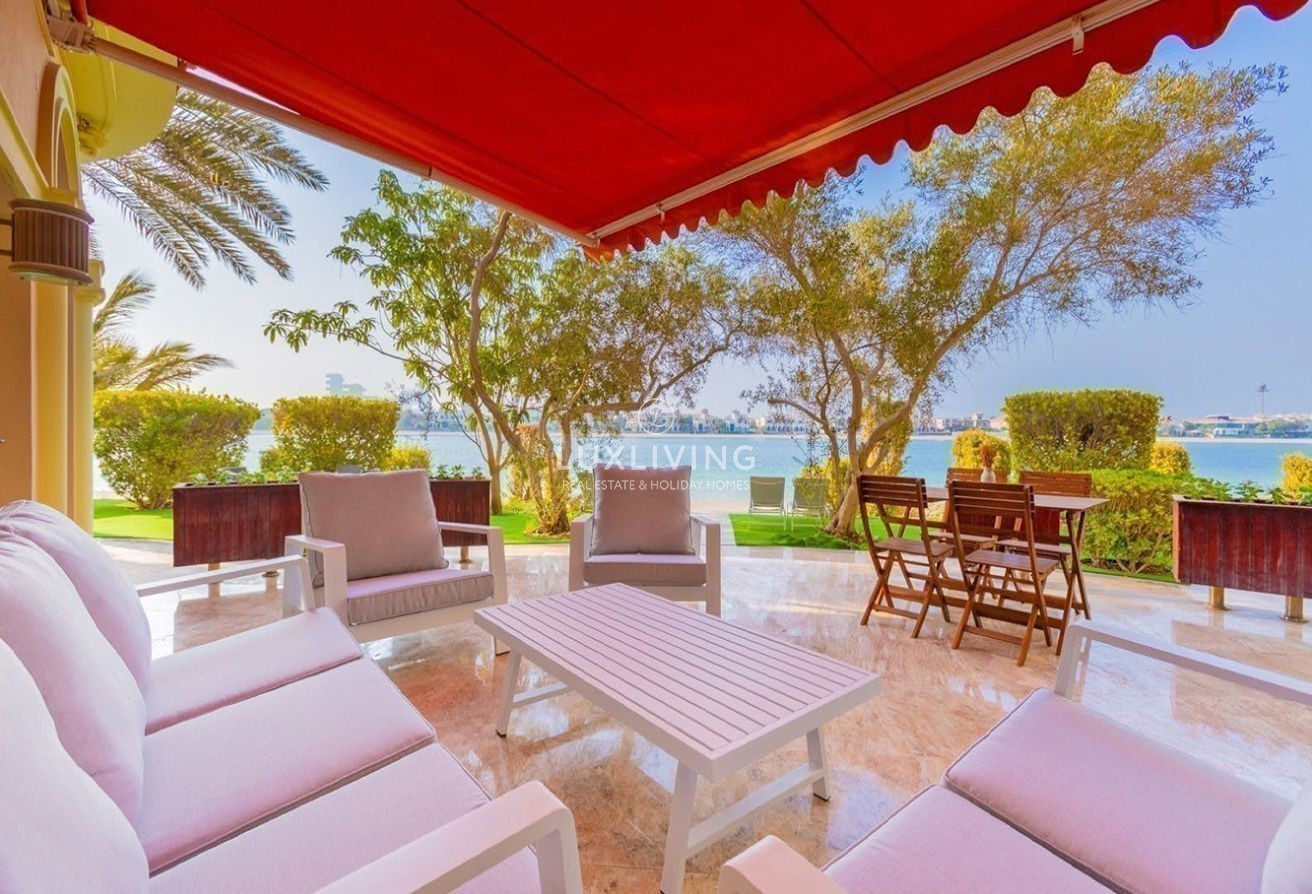 Signature Villas Frond B Image