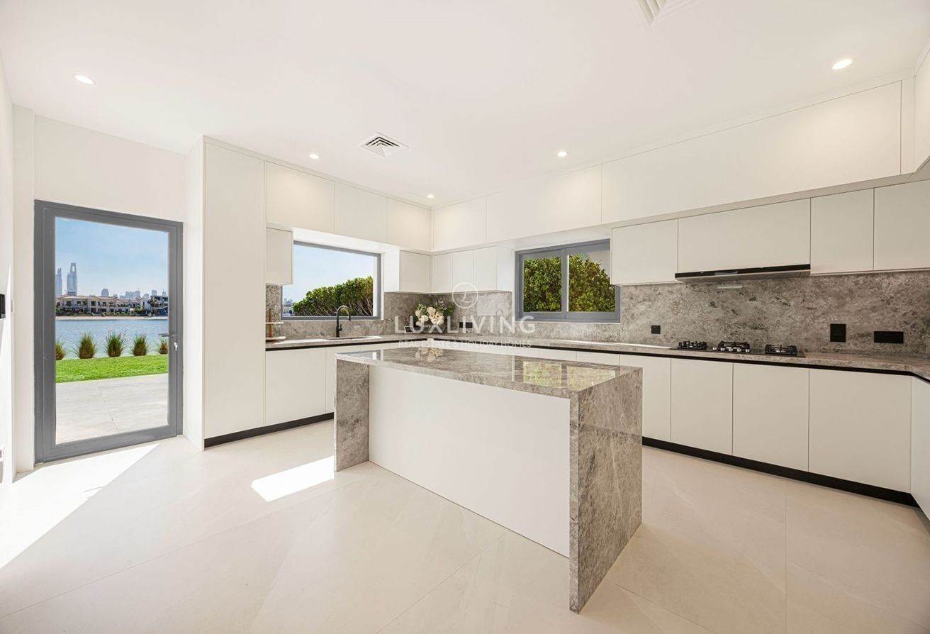 Signature Villas Frond K Image