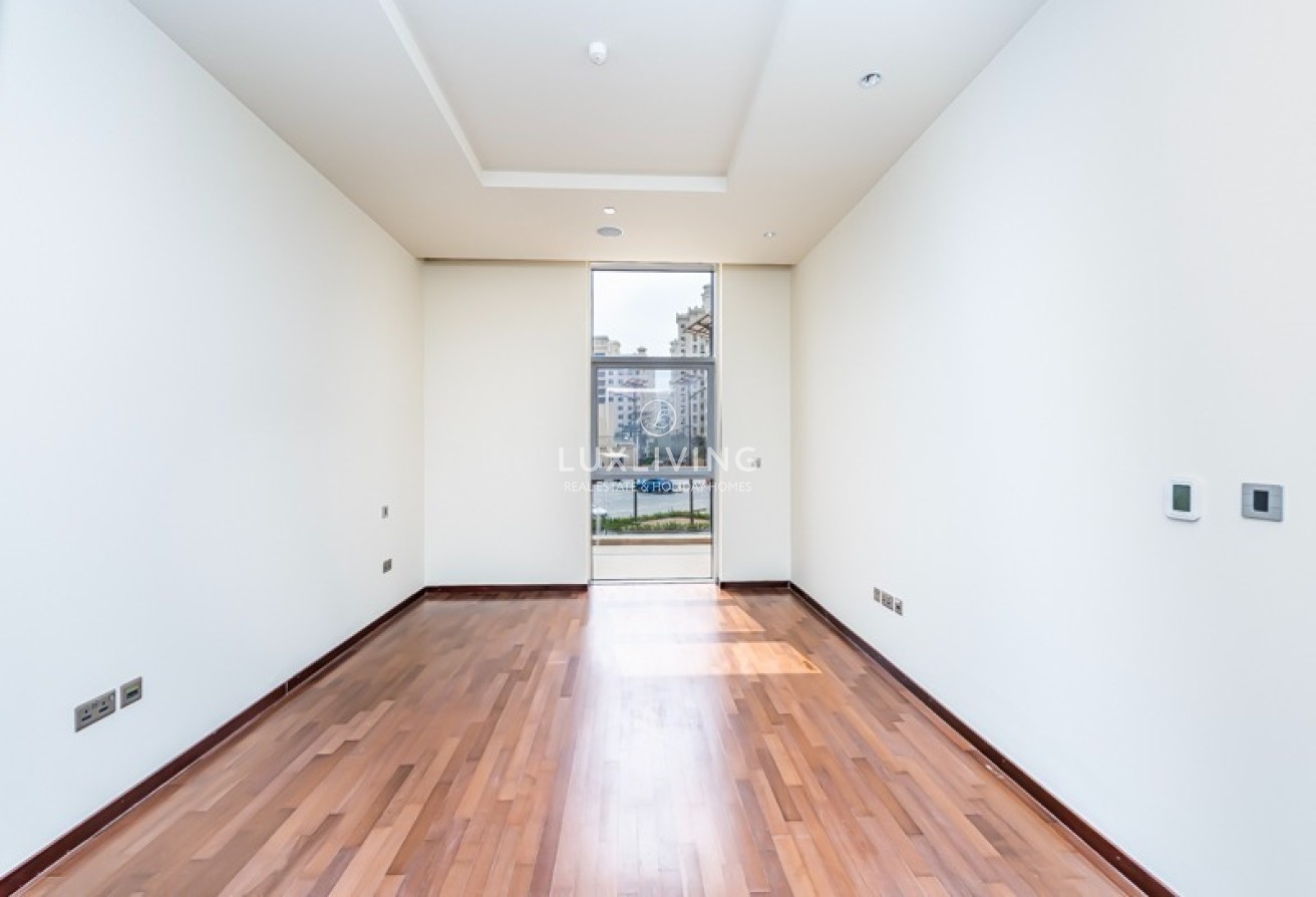 Tiara Residences Amber Image