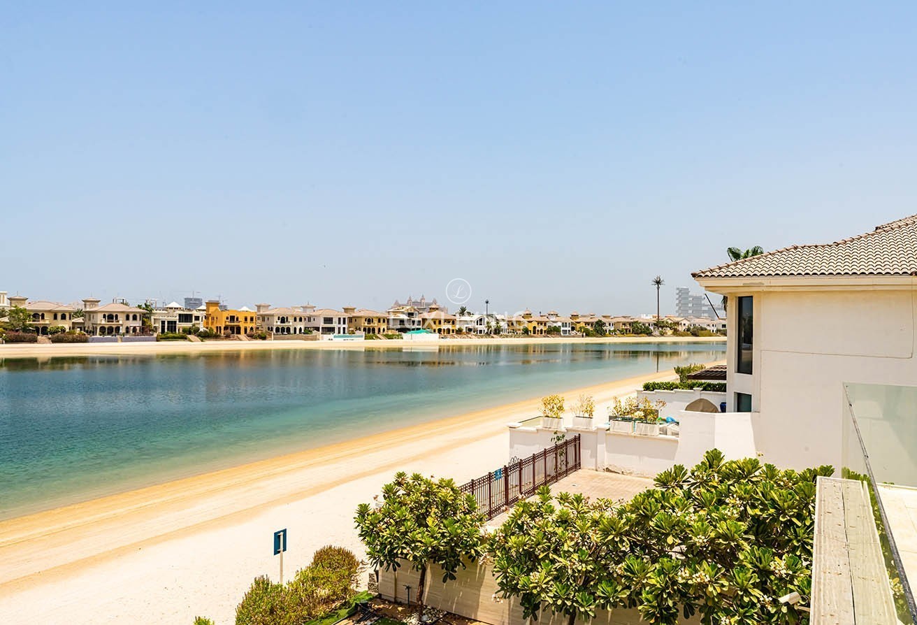 Signature Villas Frond P Image