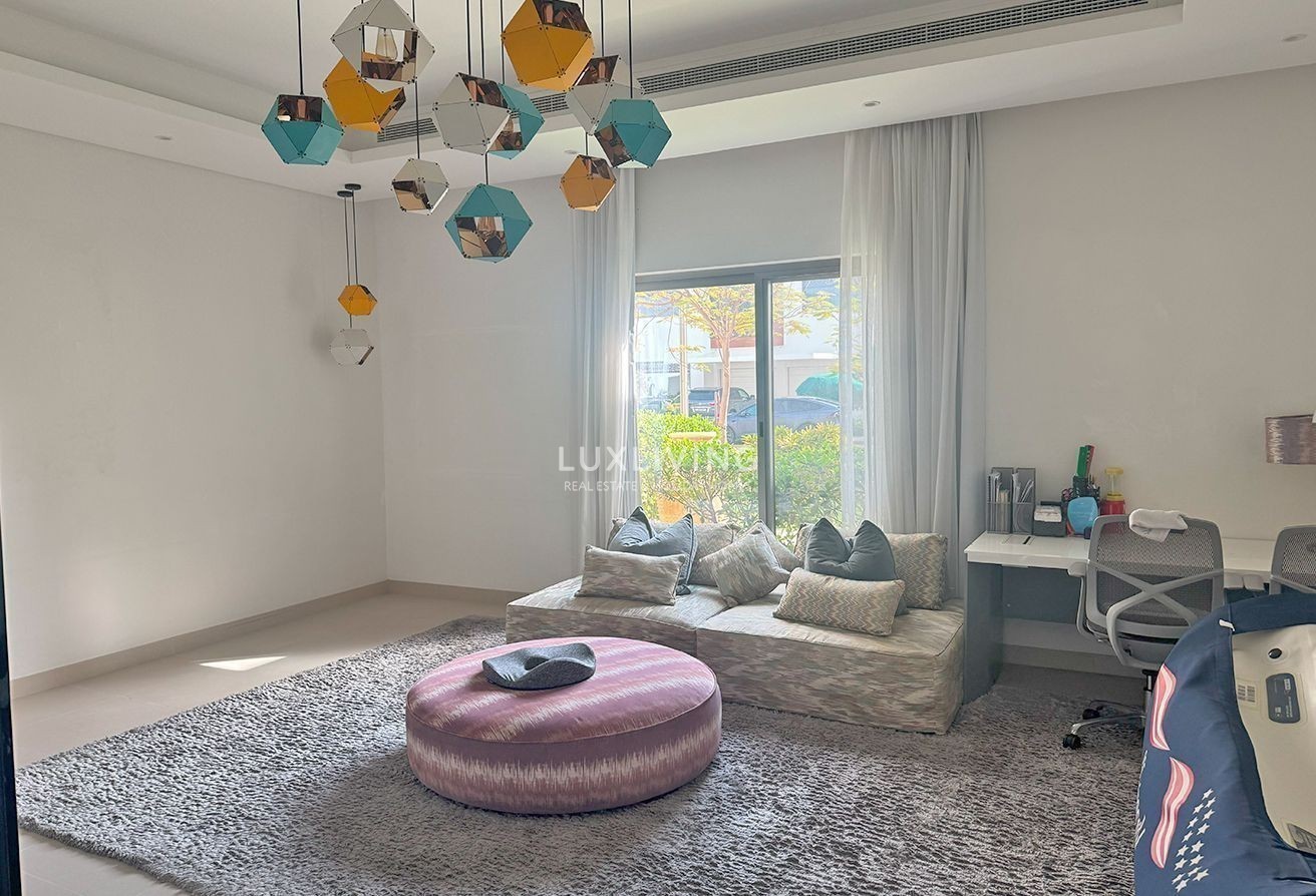 Signature Villas Frond B Image