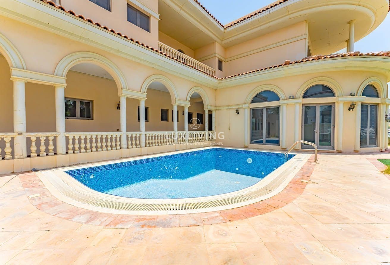 Signature Villas Frond P Image