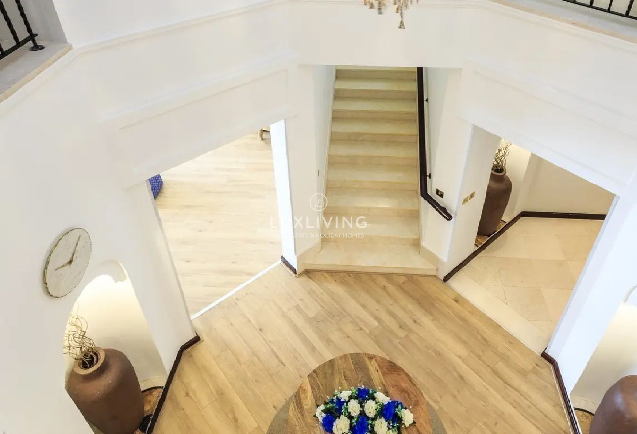 Garden Homes Frond O Image