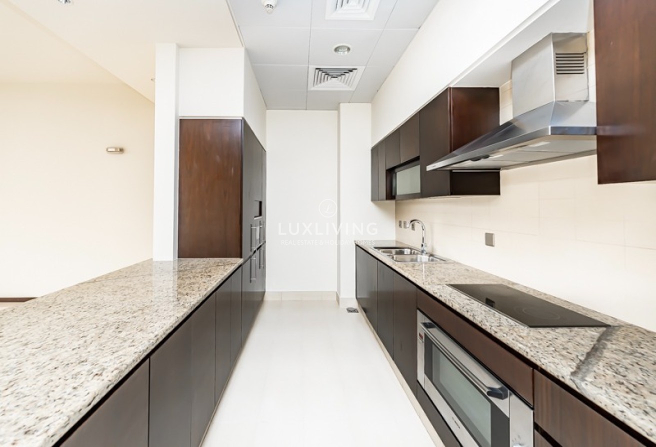 Tiara Residences Amber Image