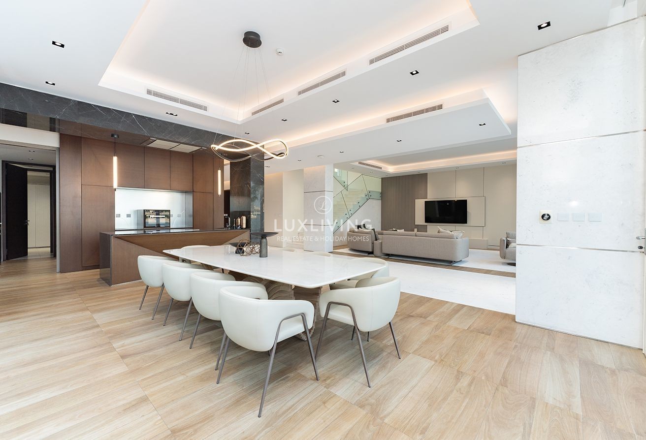 Signature Villas Frond N Image