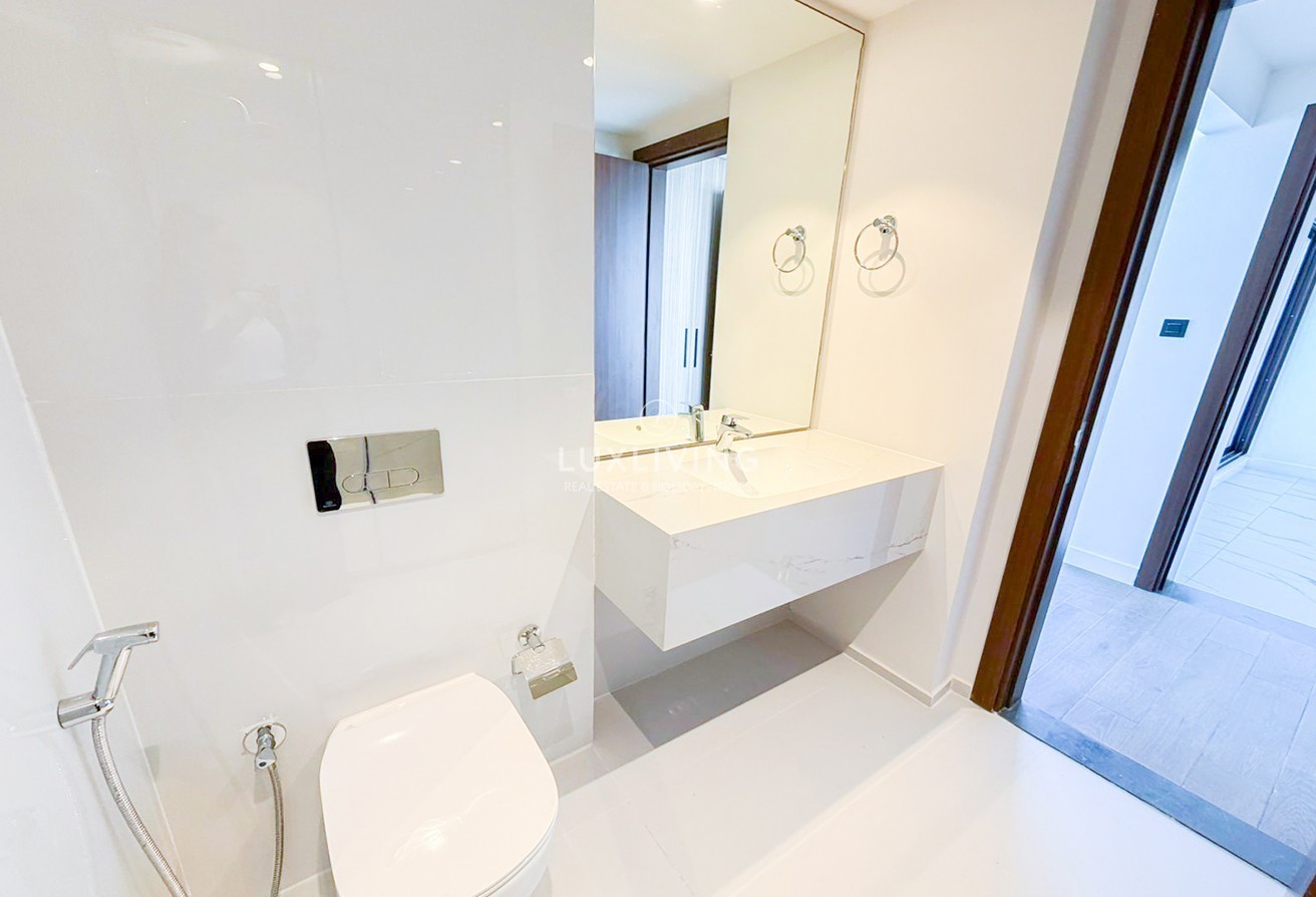 Elie Saab Vie at the Fields - District 11  Image