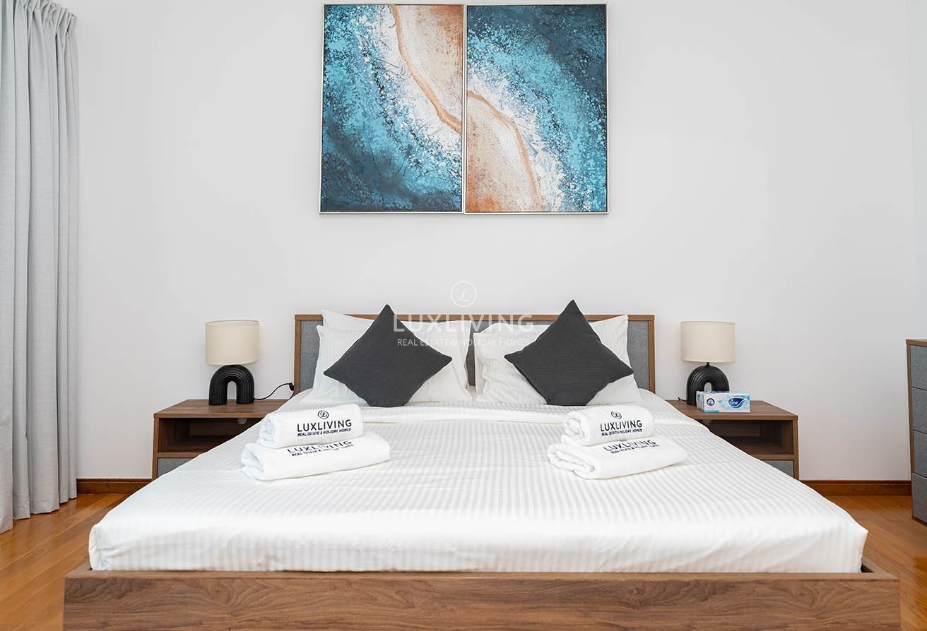 Marina Residences 5 Image