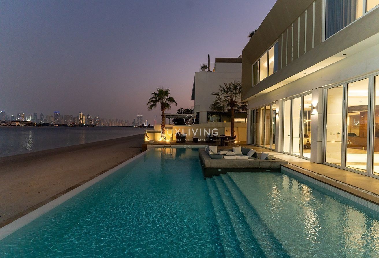 Signature Villas Frond N Image