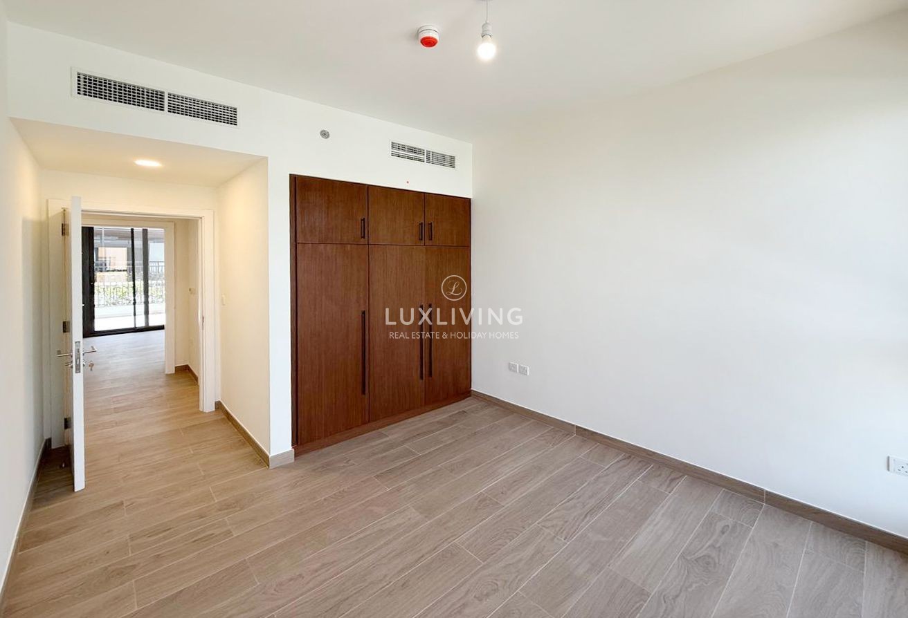 Holland Gardens  Image