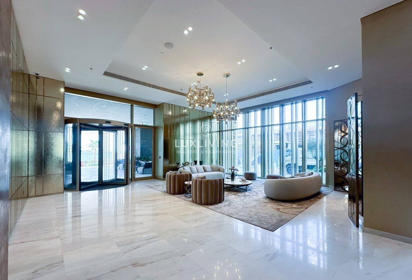 EMAAR Beachfront Grand Bleu Tower 1 Image