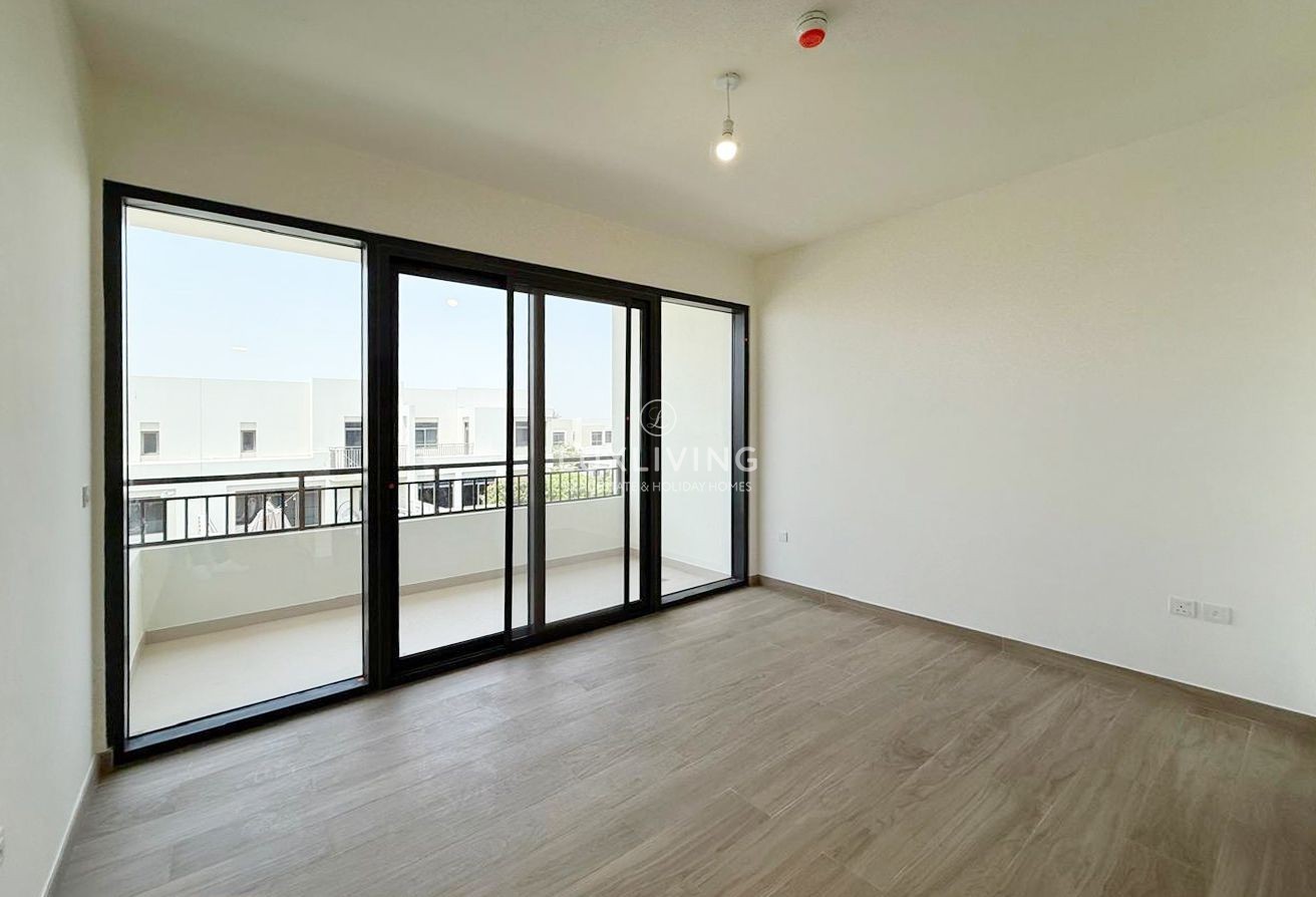 Holland Gardens  Image