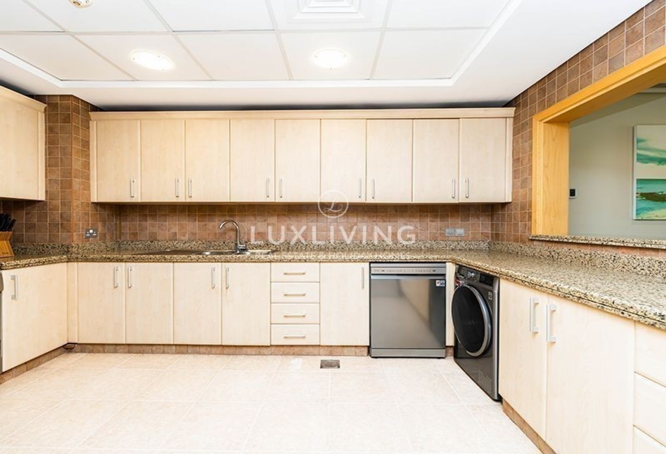 Shoreline Apartments Al Das Image