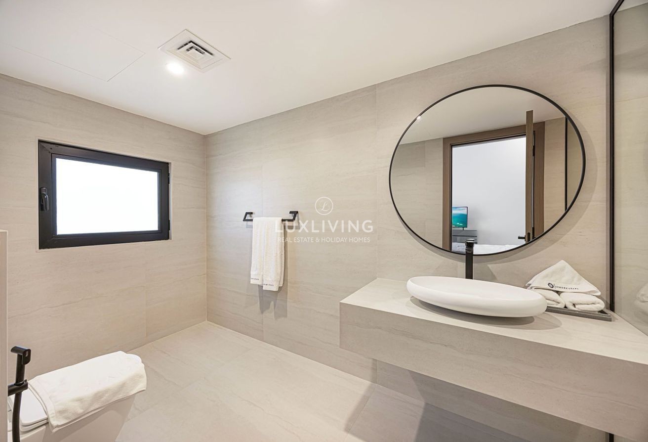 Signature Villas Frond K Image