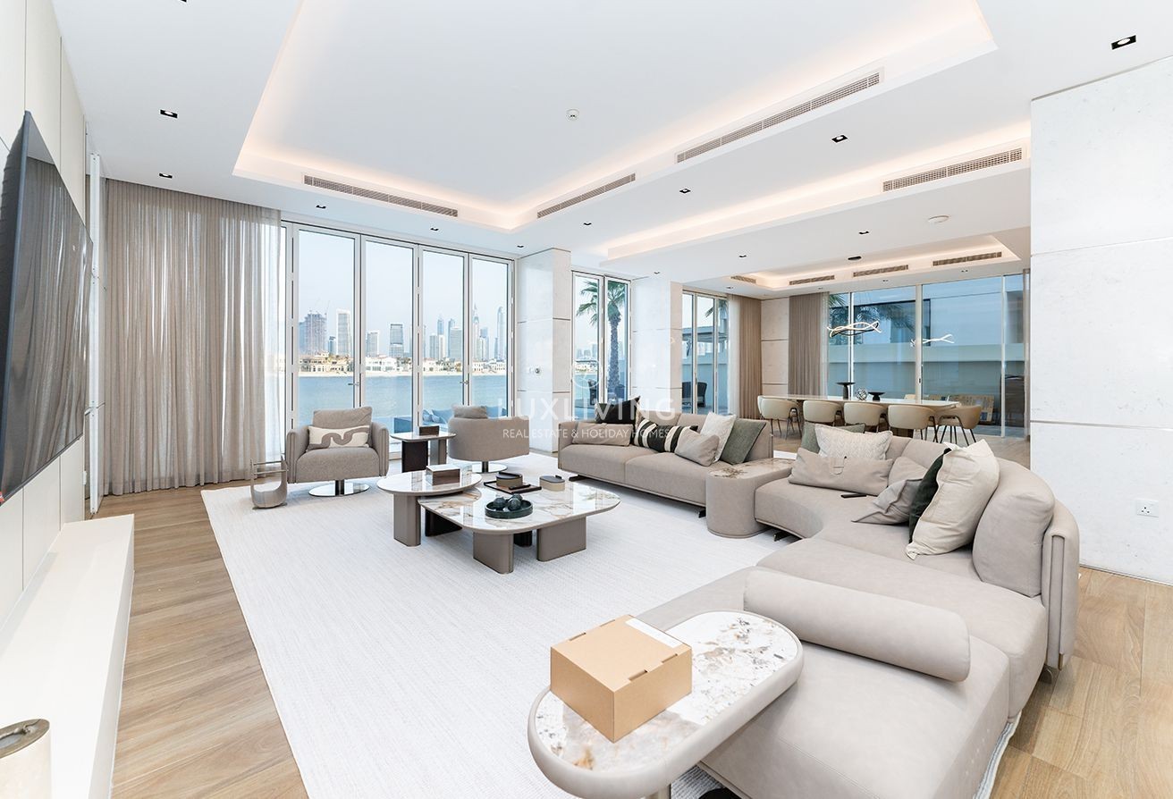 Signature Villas Frond N Image