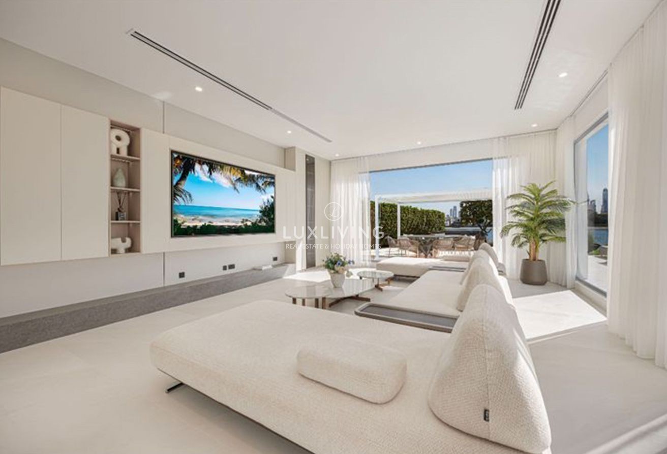 Signature Villas Frond K Image