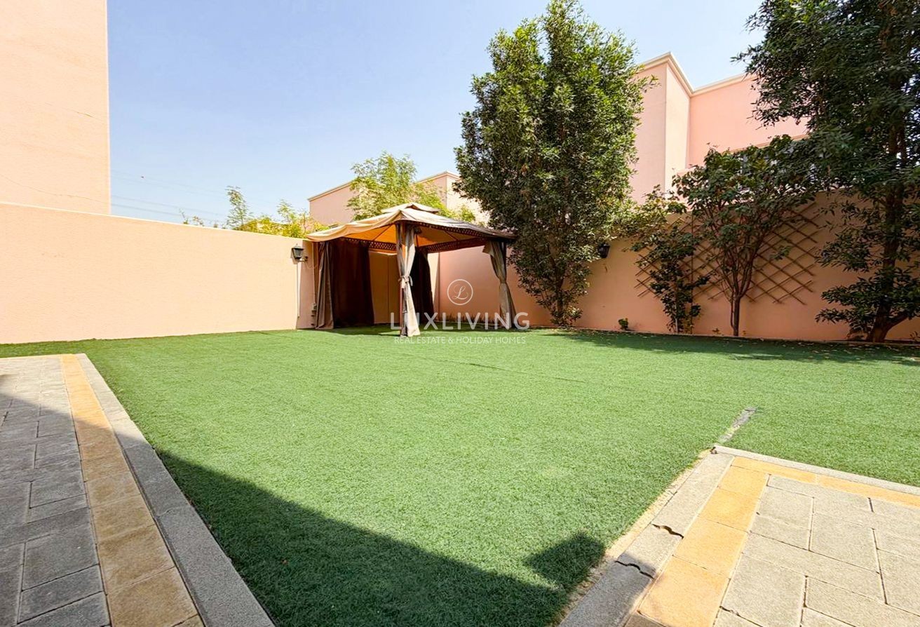 Nad Al Sheba 3 Villas Image