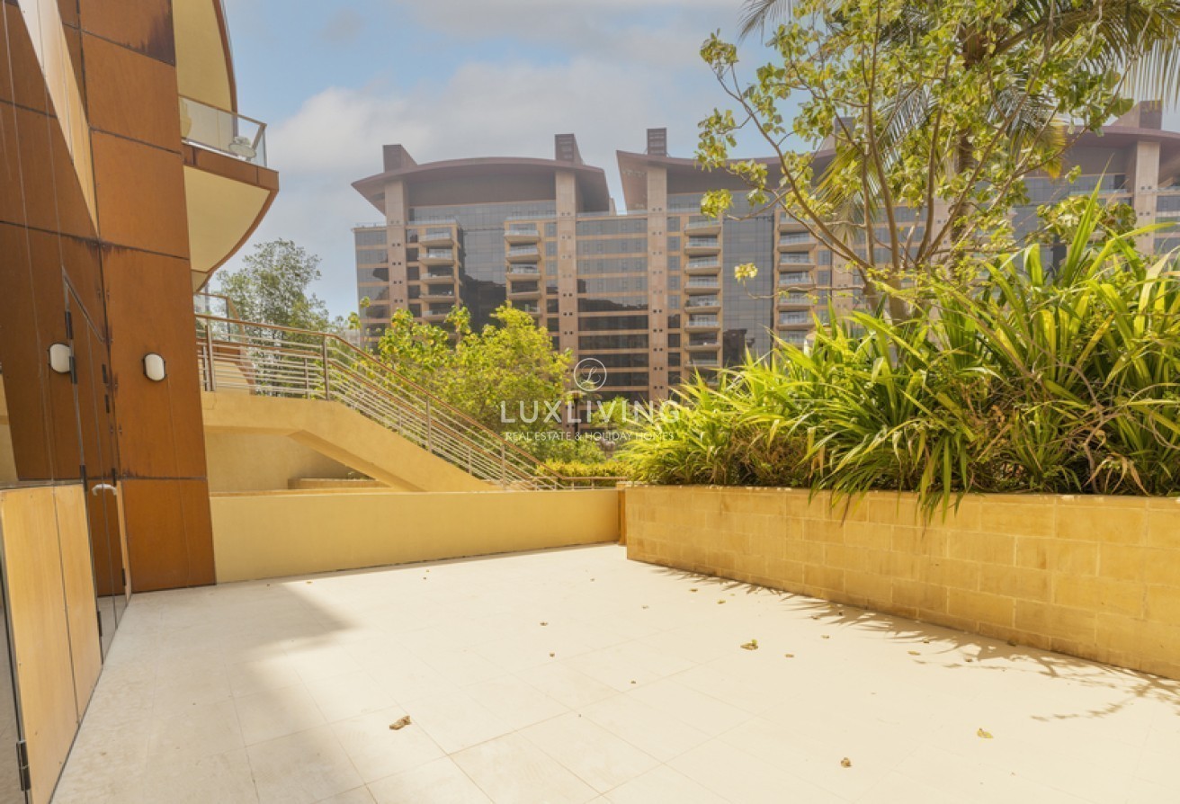 Tiara Residences Amber Image