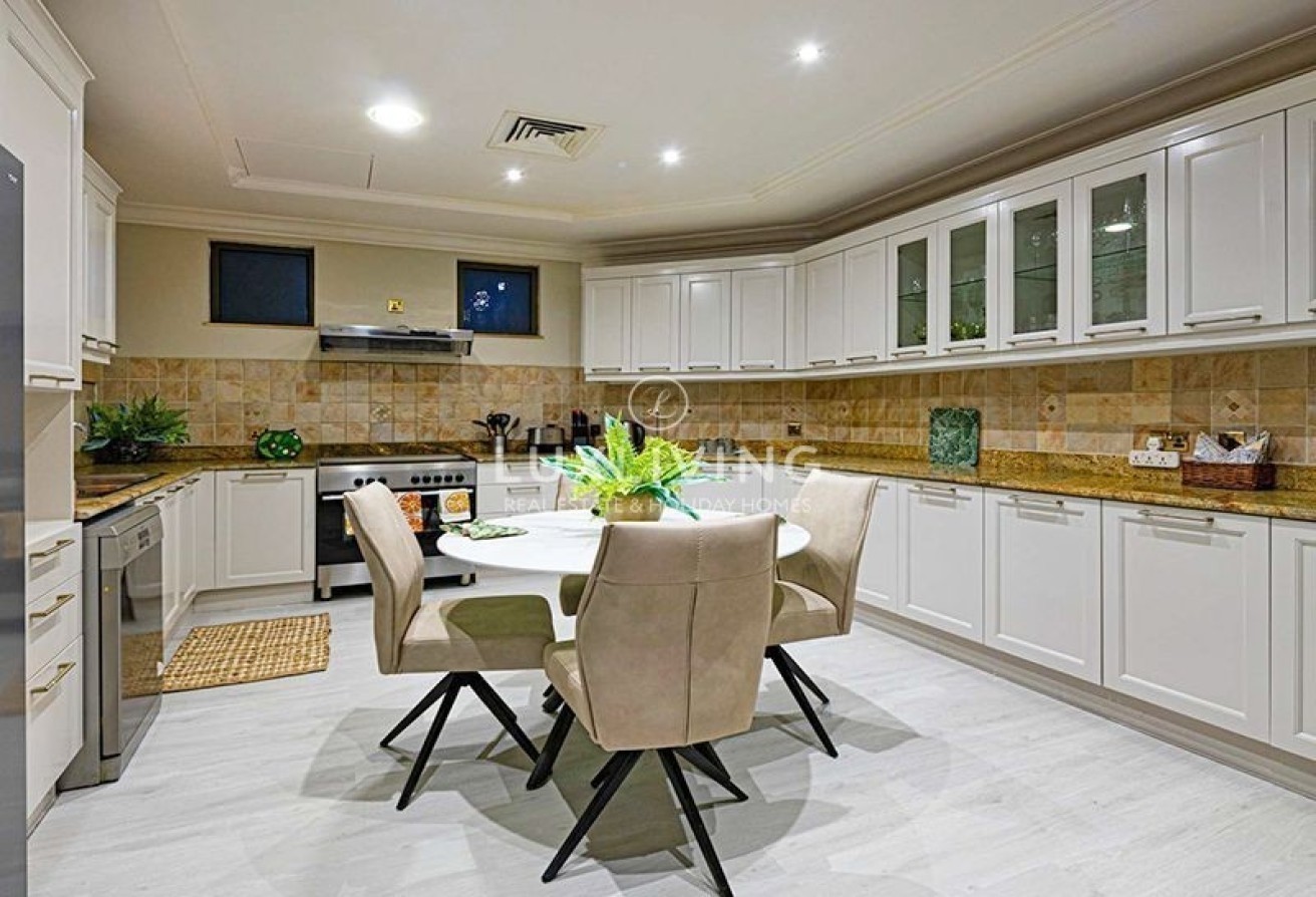 Garden Homes Frond E Image