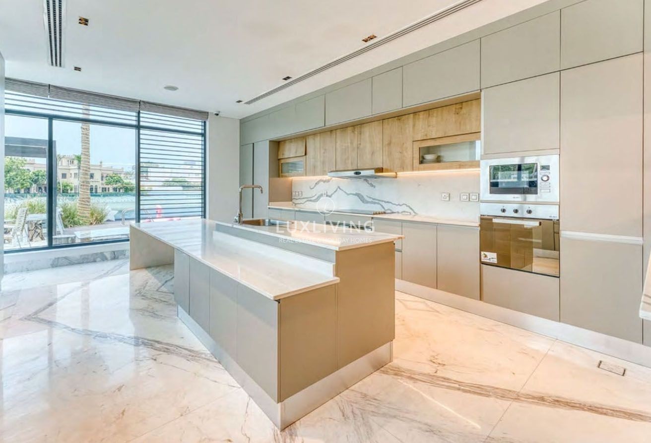 Signature Villas Frond G Image