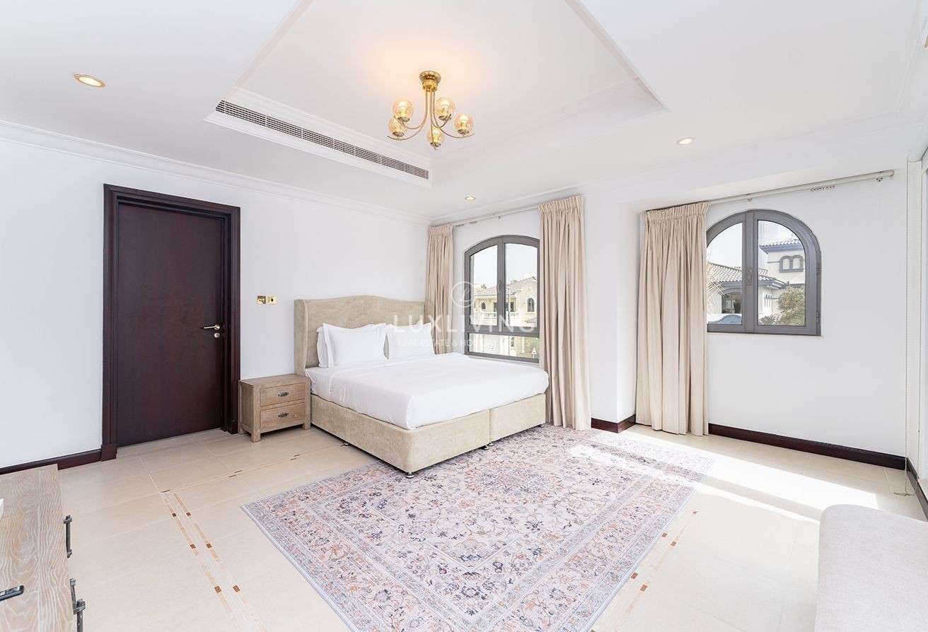 Garden Homes Frond O Image