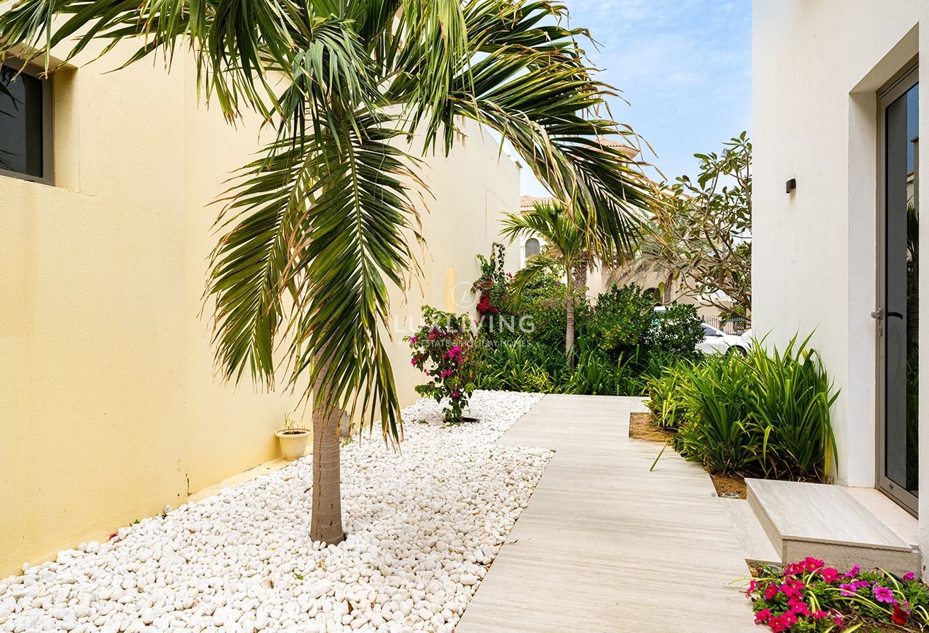 Garden Homes Frond C Image