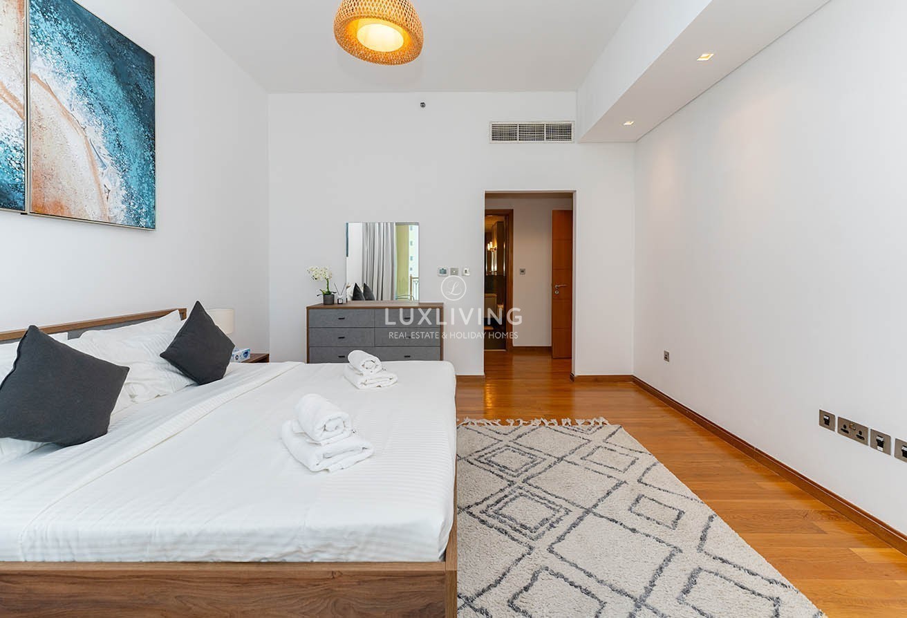 Marina Residences 5 Image