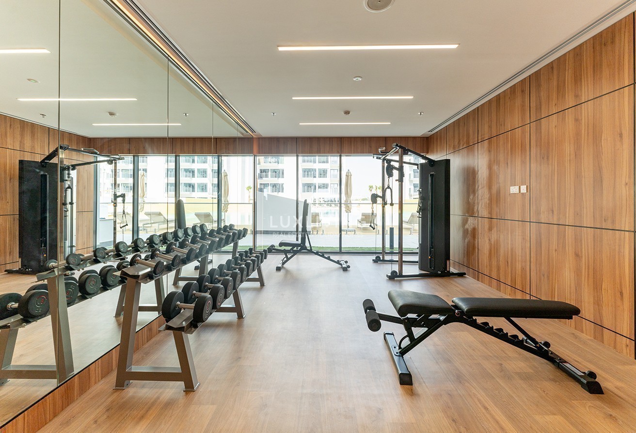 Azizi Mirage 1  Image