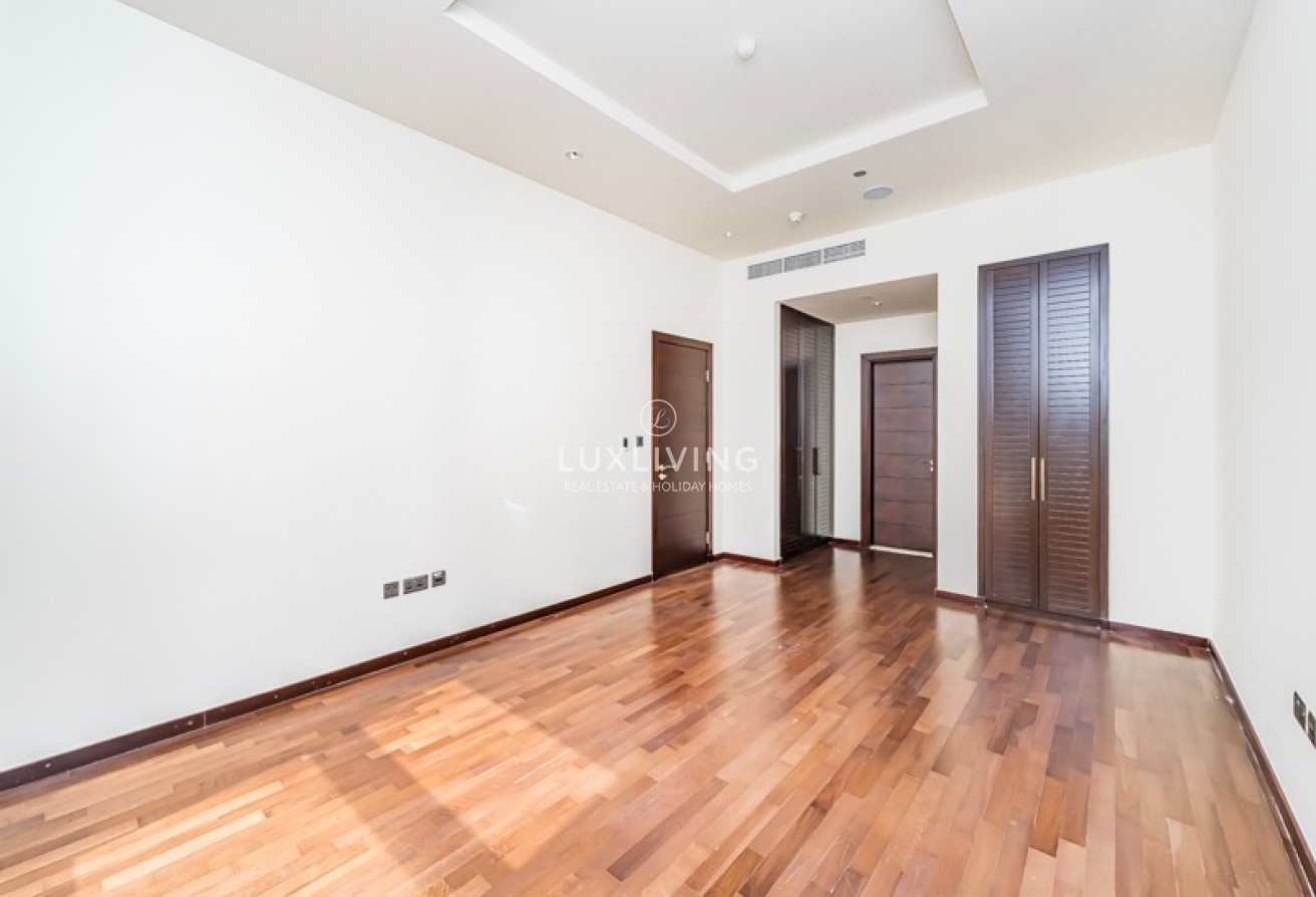 Tiara Residences Amber Image