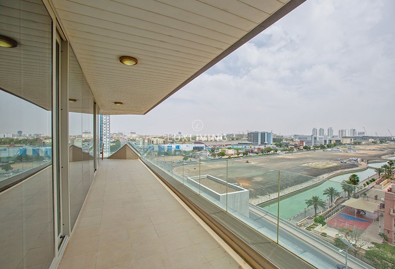Large Slide 4
