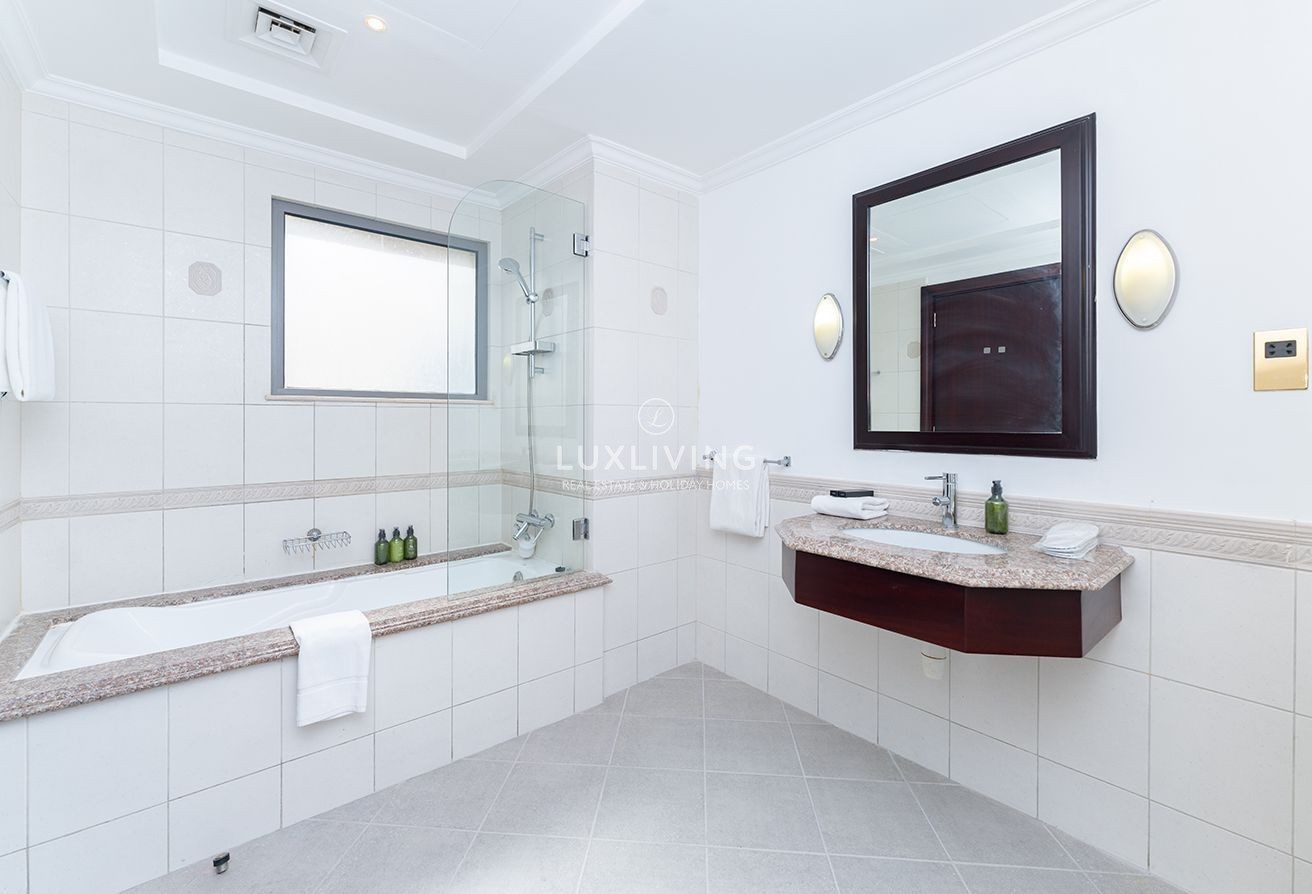 Garden Homes Frond O Image