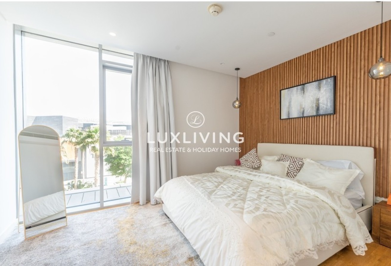 Bluewaters Residences Apartment Building 7 Image