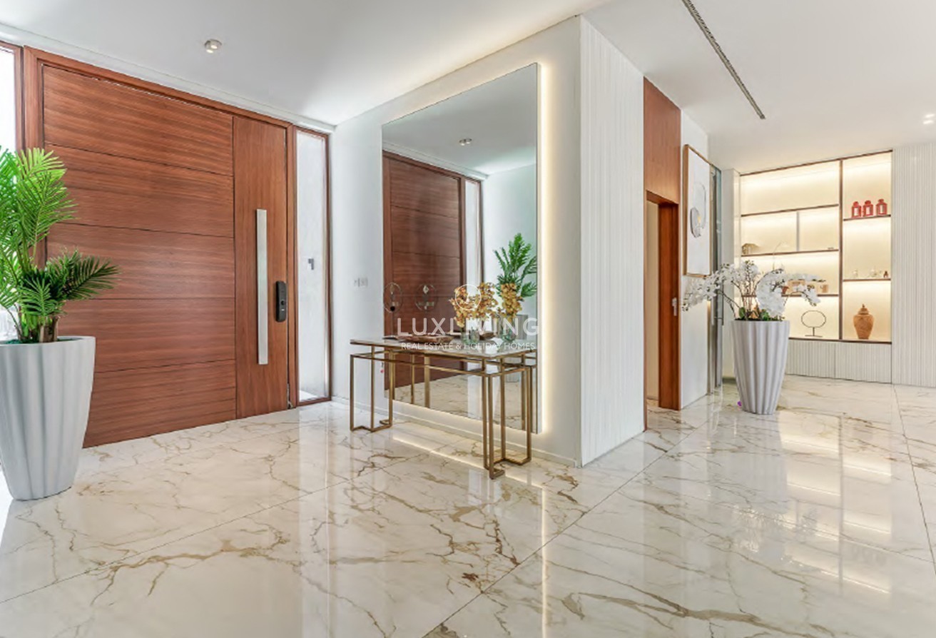 Signature Villas Frond D Image