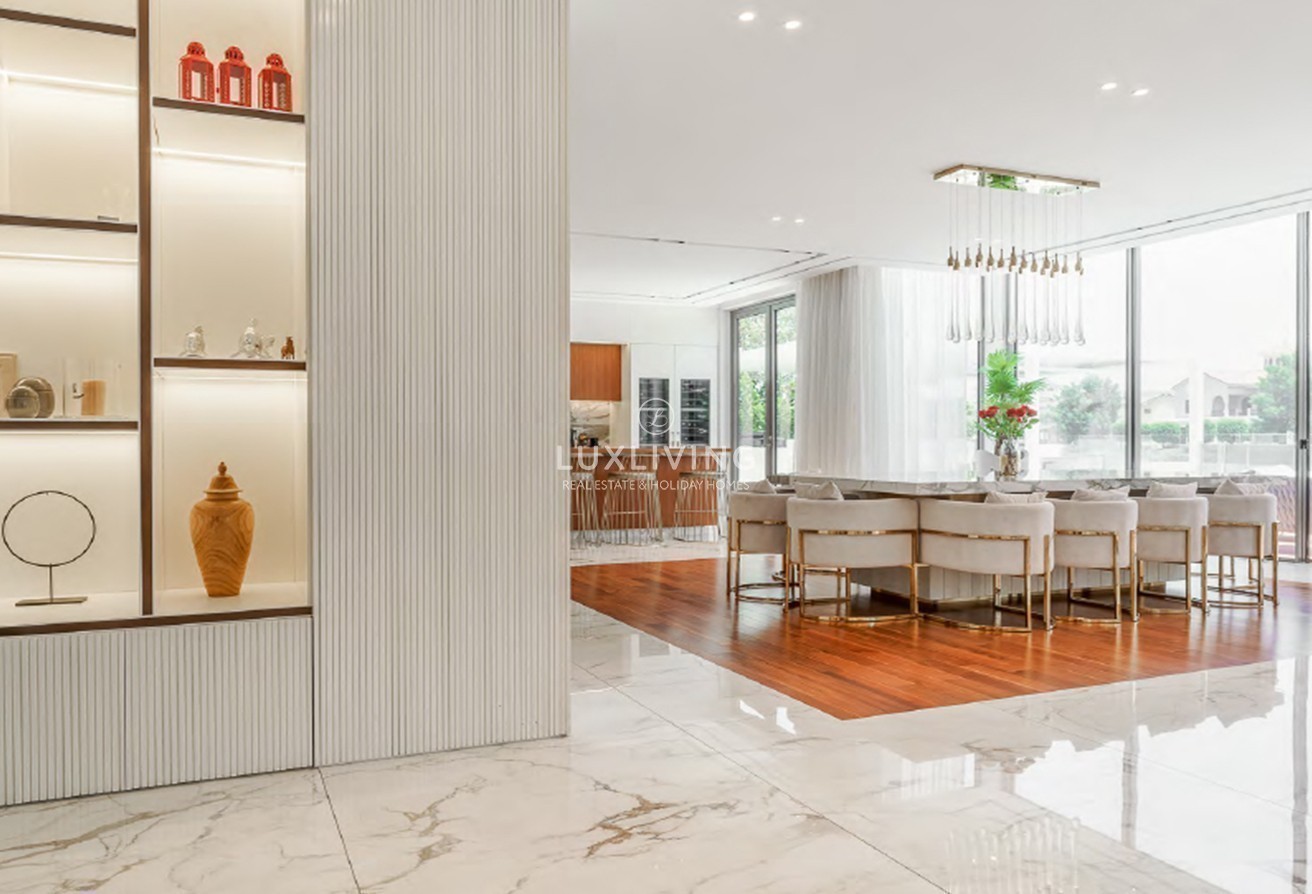 Signature Villas Frond D Image