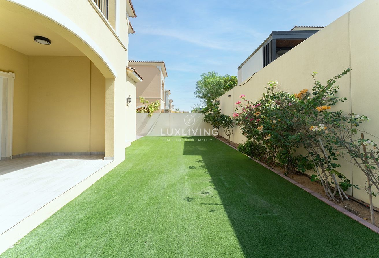 Villanova La Quinta Image