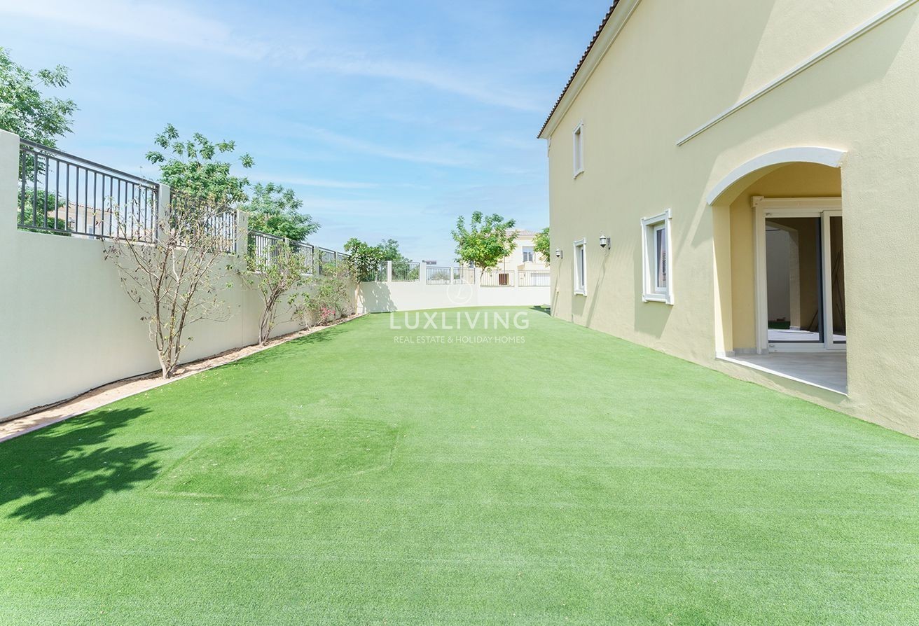 Villanova La Quinta Image