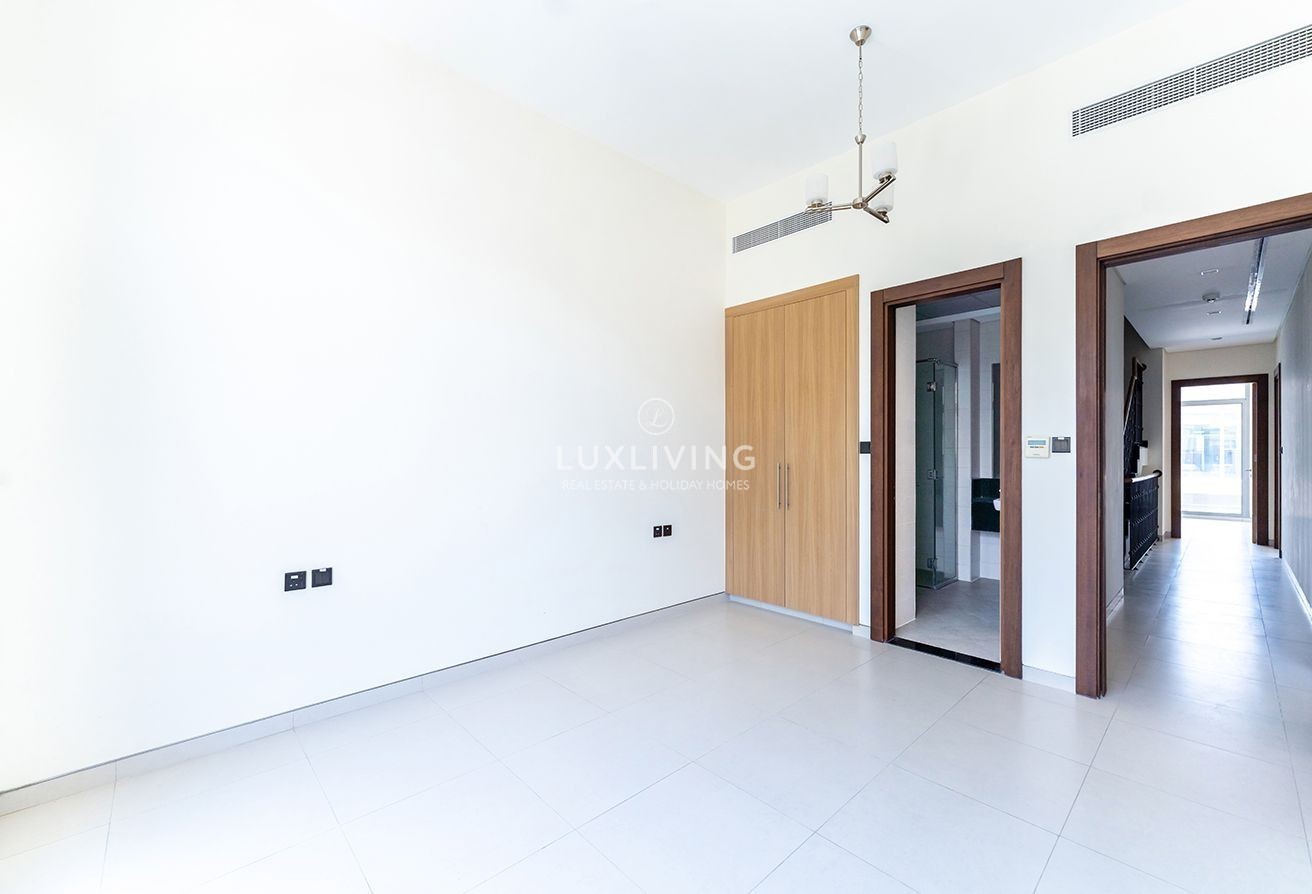 Liwan 180 Degrees Villas Image