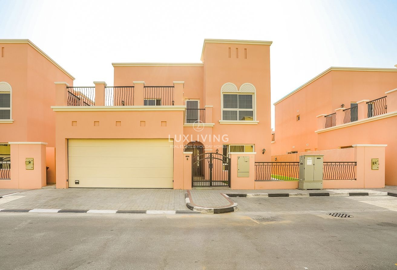 Nad Al Sheba 3 Villas Image