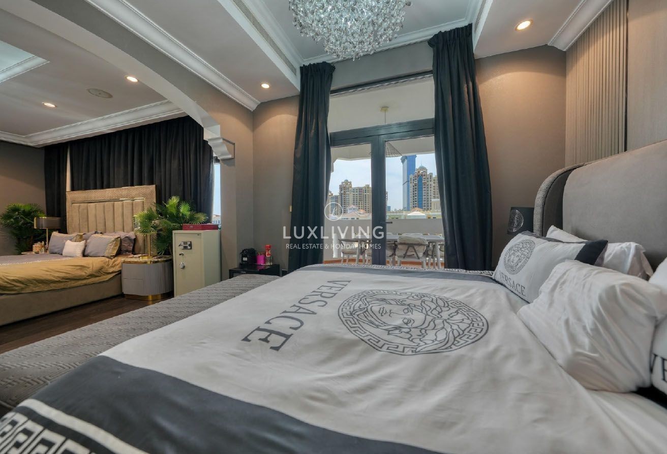 Signature Villas Frond B Image