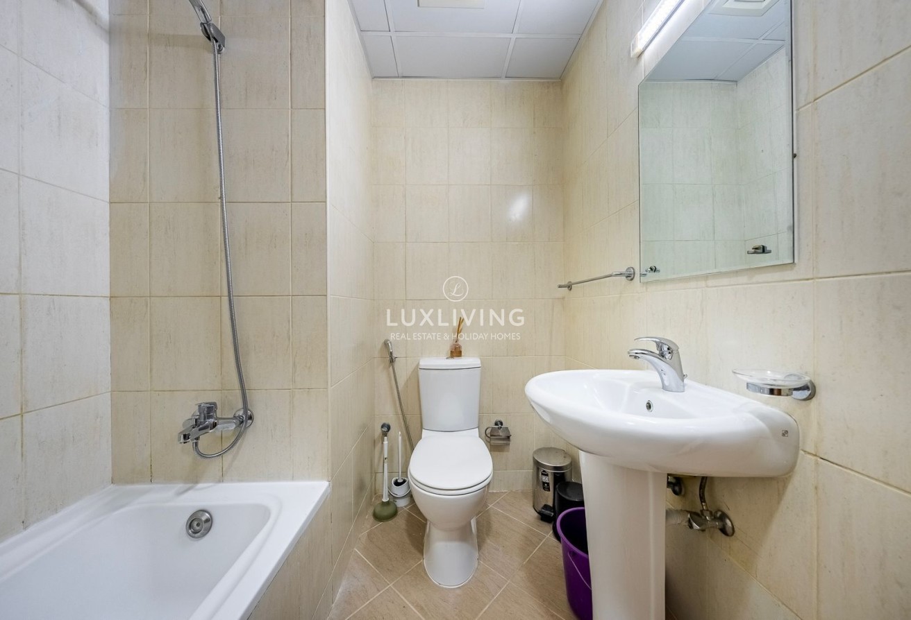 Emirates Gardens 2 Maple 1 Image