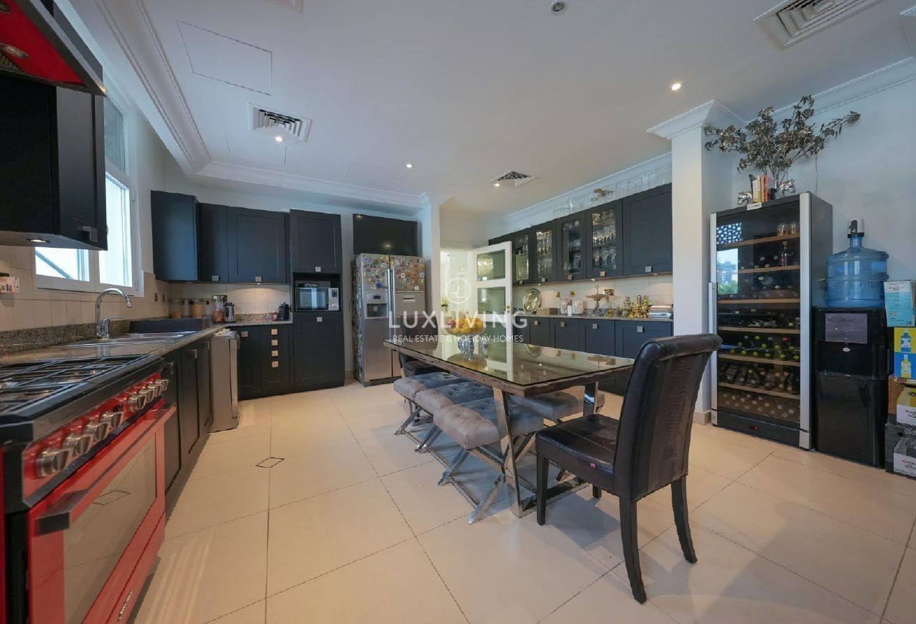 Signature Villas Frond B Image