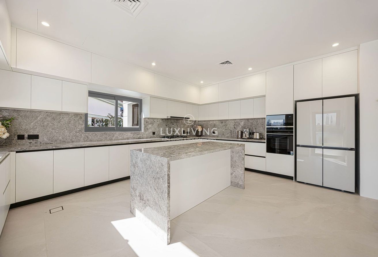 Signature Villas Frond K Image