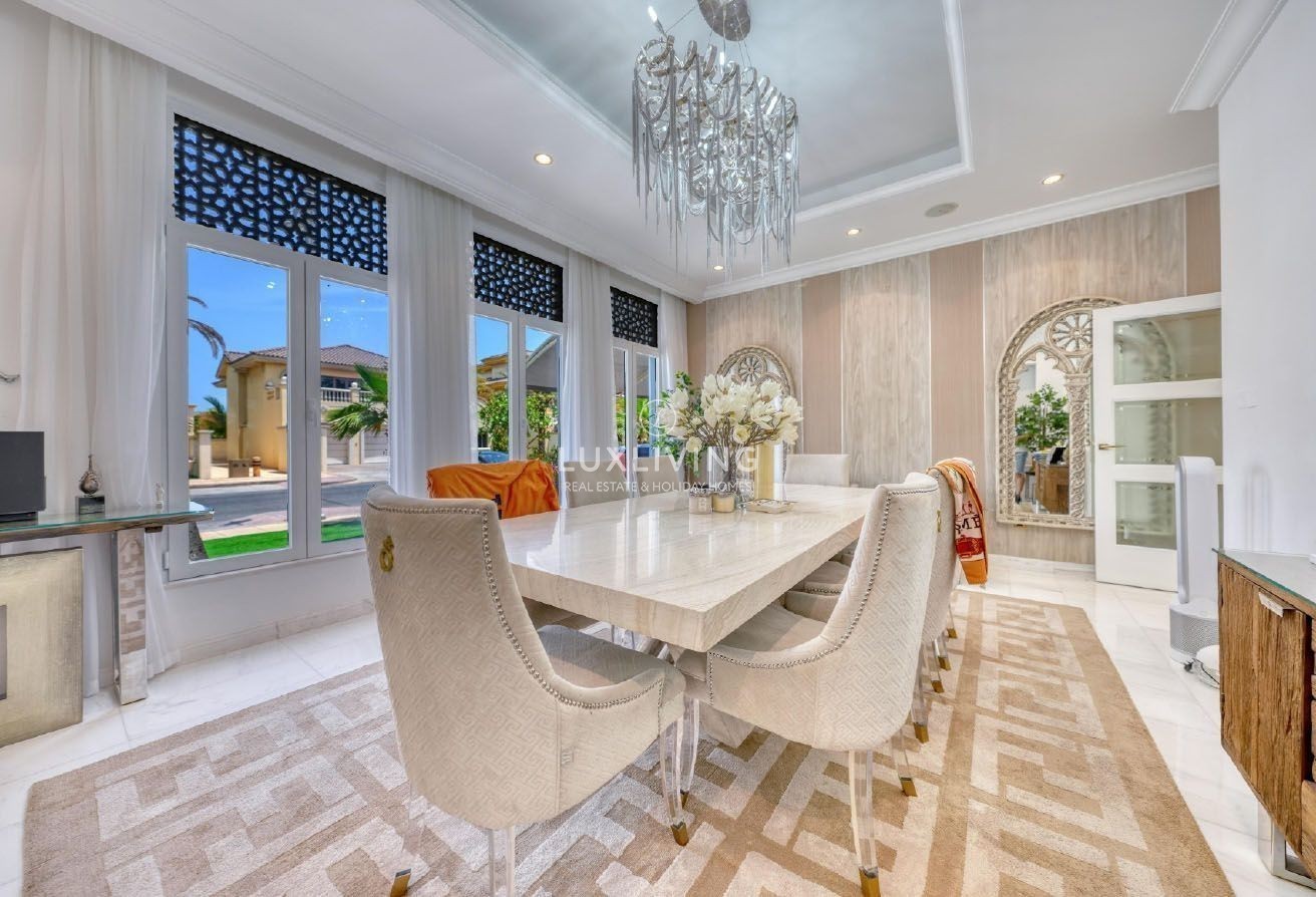 Signature Villas Frond B Image