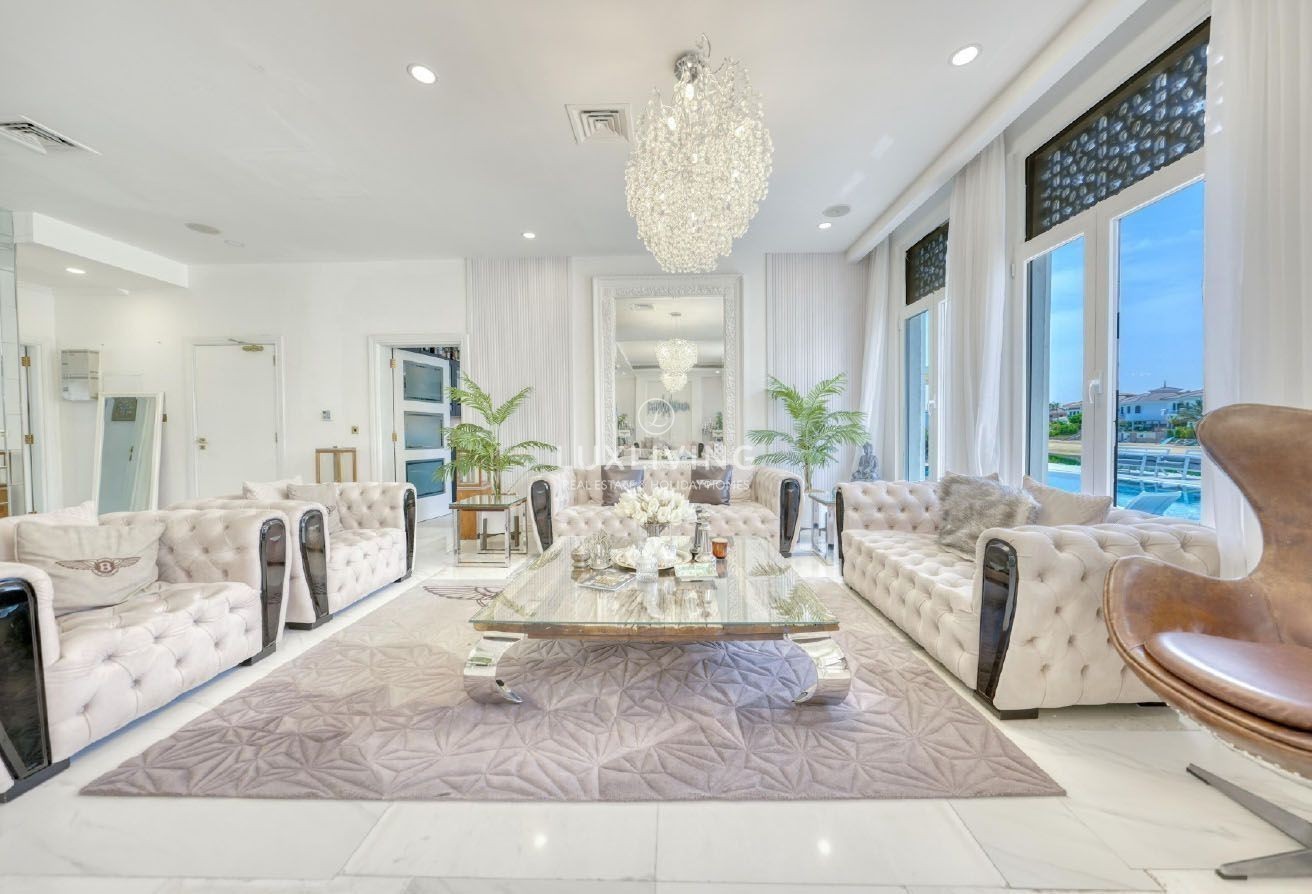 Signature Villas Frond B Image