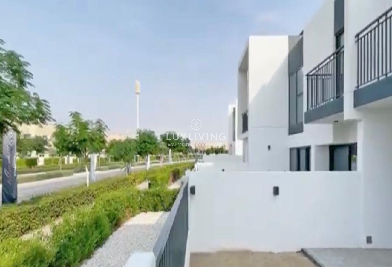 Villanova La Rosa Image