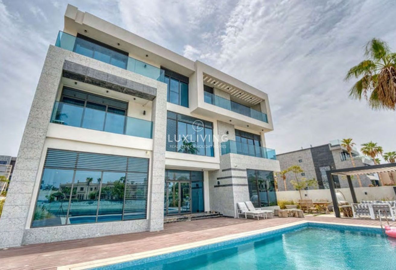 Signature Villas Frond G Image