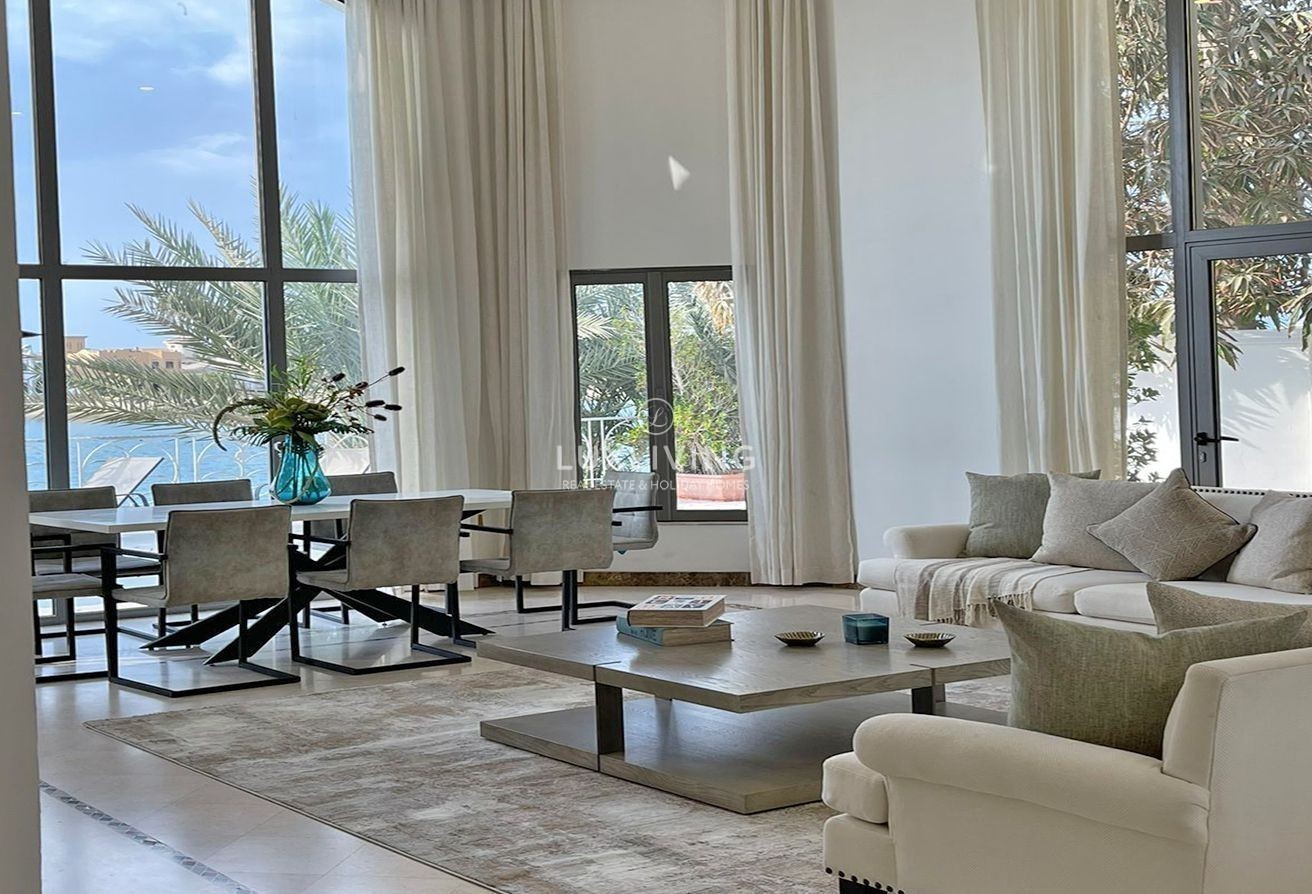 Garden Homes Frond E Image