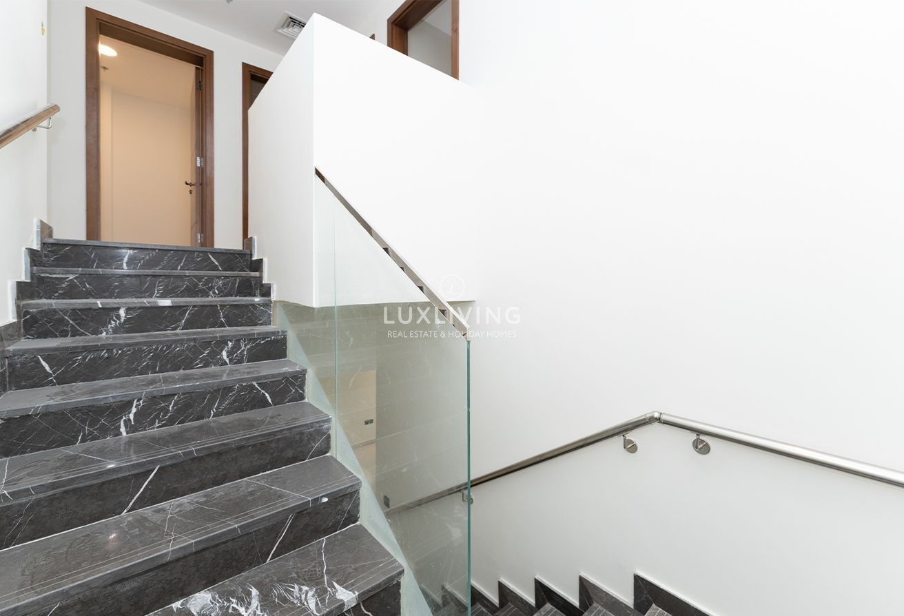 Large Slide 10