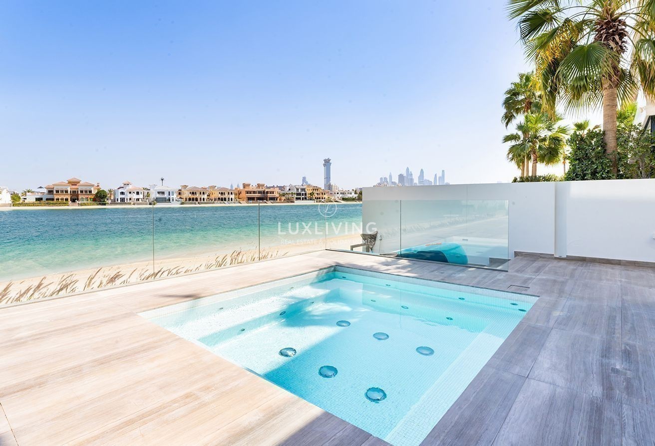 Signature Villas Frond G Image