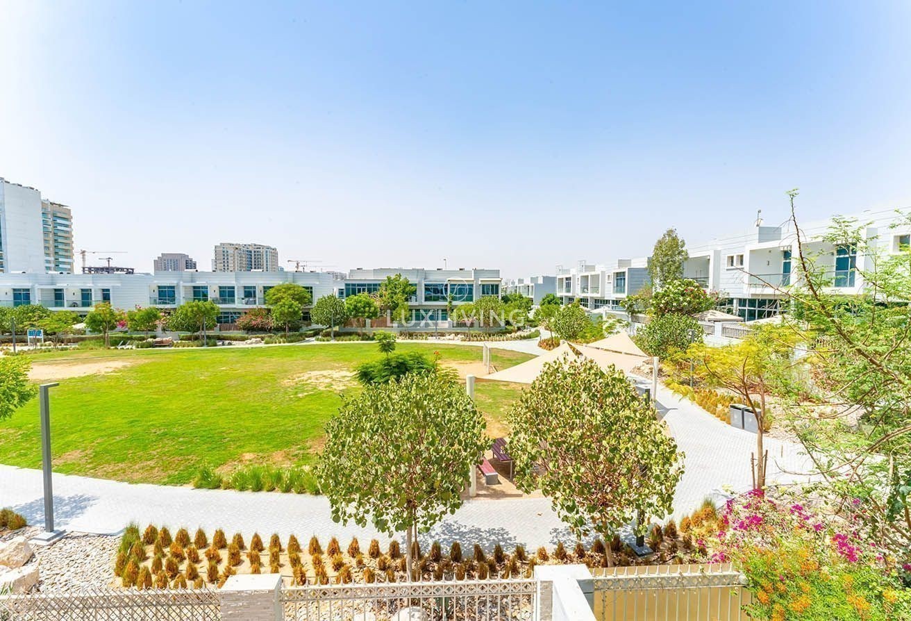 Default Lux Living Logo